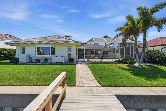 5860 LEELAND STREET S, St Petersburg, FL 33715