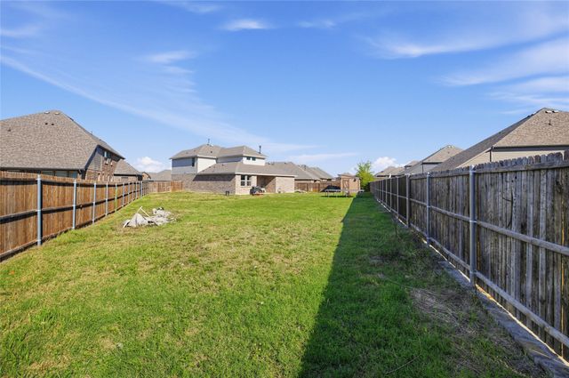 302 Cliffmere Drive, Fate, TX 75087