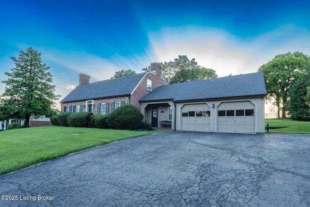 114 Hillcrest Dr, Bardstown, KY 40004