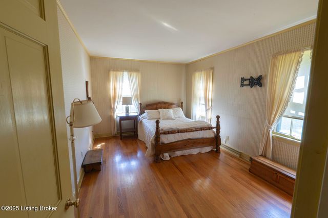 114 Hillcrest Dr, Bardstown, KY 40004