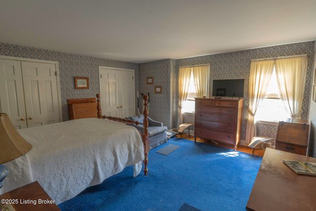 114 Hillcrest Dr, Bardstown, KY 40004