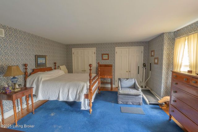 114 Hillcrest Dr, Bardstown, KY 40004