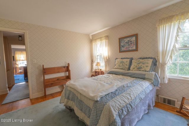 114 Hillcrest Dr, Bardstown, KY 40004