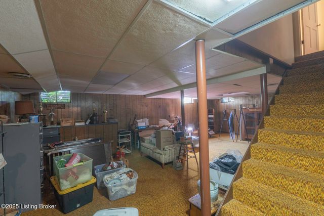 114 Hillcrest Dr, Bardstown, KY 40004