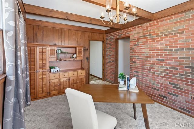 4917 W Hill Drive, Godfrey, IL 62035