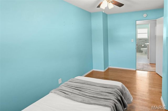 4917 W Hill Drive, Godfrey, IL 62035