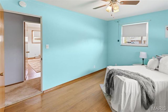 4917 W Hill Drive, Godfrey, IL 62035