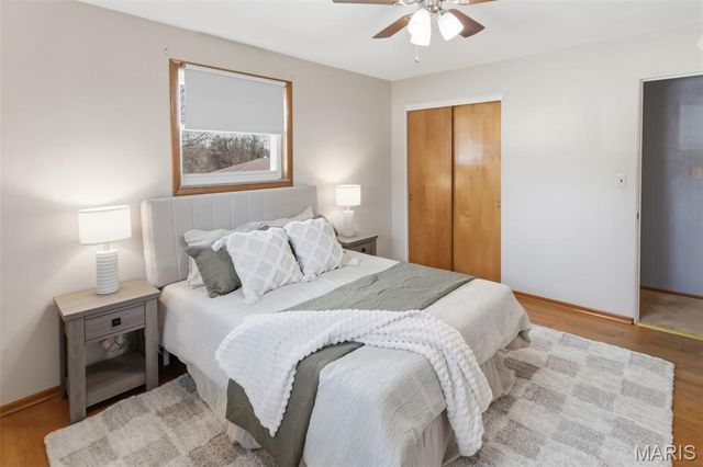 4917 W Hill Drive, Godfrey, IL 62035