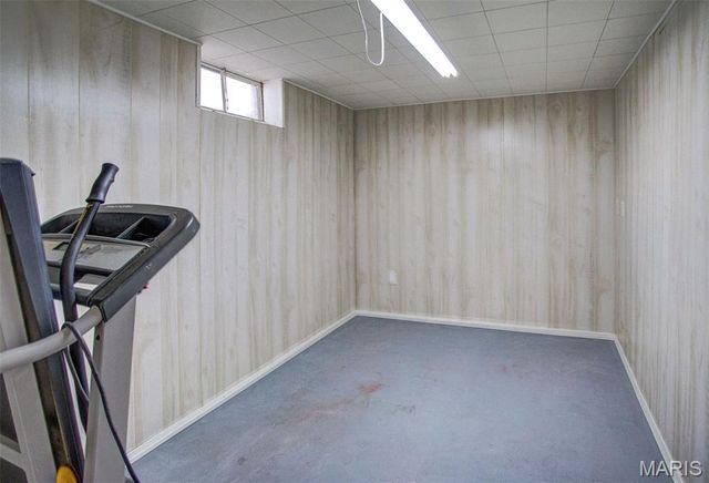 4917 W Hill Drive, Godfrey, IL 62035