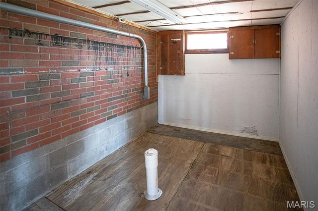 4917 W Hill Drive, Godfrey, IL 62035