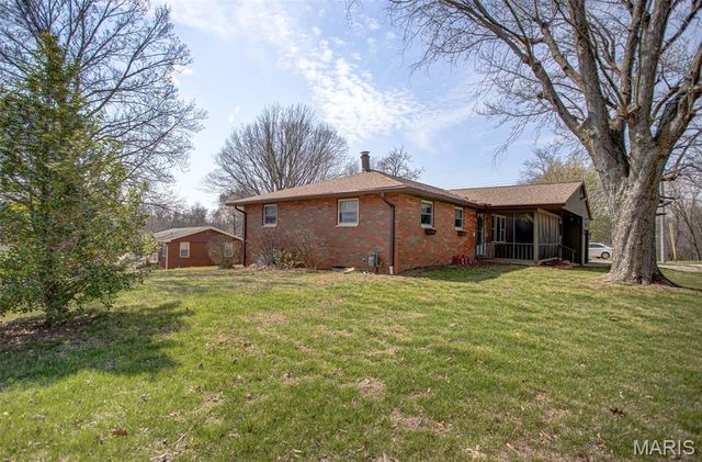 4917 W Hill Drive, Godfrey, IL 62035