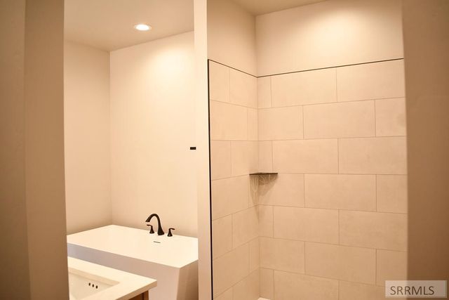 1825 E 170 N, Rexburg, ID 83440