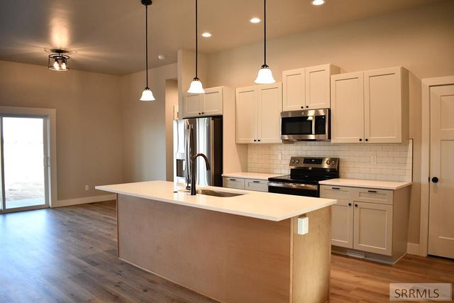 1825 E 170 N, Rexburg, ID 83440