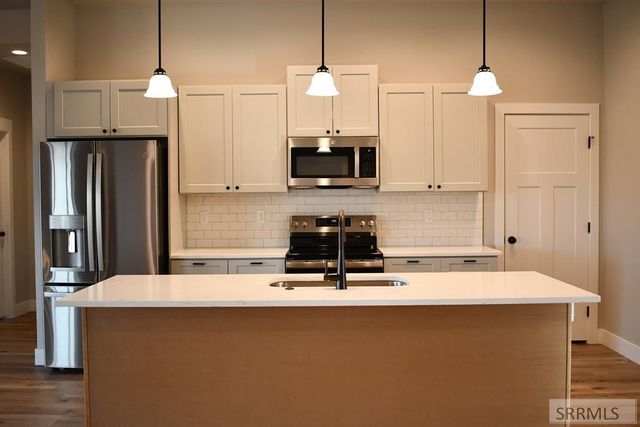 1825 E 170 N, Rexburg, ID 83440