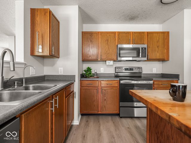 914 Indigo Drive, Greenfield, IN 46140