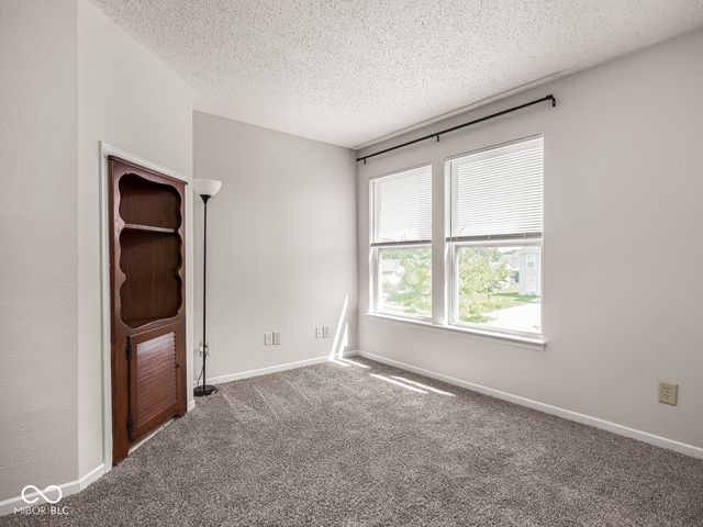 914 Indigo Drive, Greenfield, IN 46140