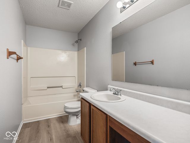 914 Indigo Drive, Greenfield, IN 46140