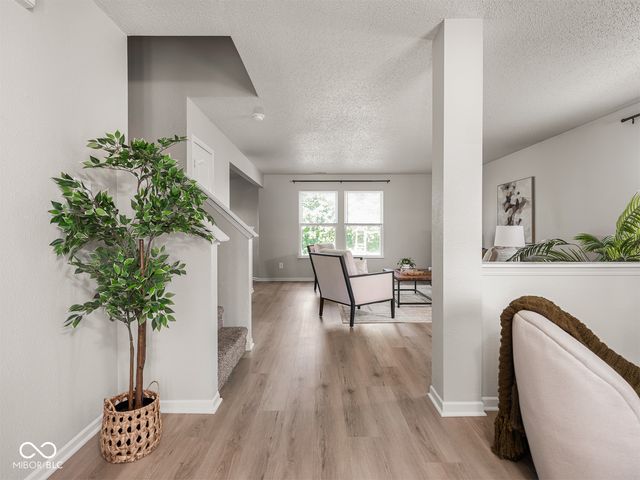 914 Indigo Drive, Greenfield, IN 46140
