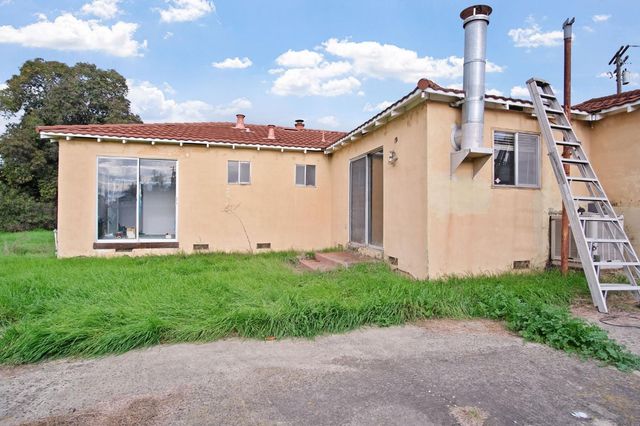 1915 Tracy Ct, Modesto, CA 95350