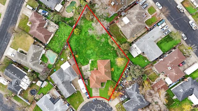 1915 Tracy Ct, Modesto, CA 95350