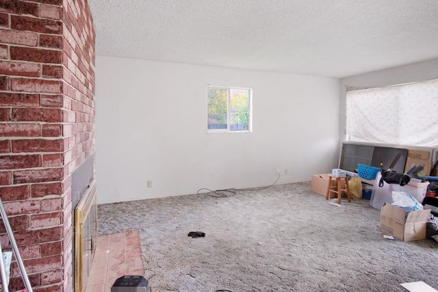 1915 Tracy Ct, Modesto, CA 95350