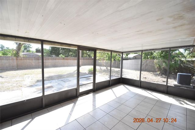 3667 SUGARCREEK DRIVE, Tampa, FL 33619