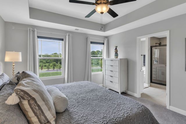 233 Champaign Drive, Hendersonville, TN 37075