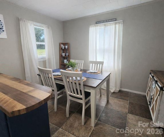 906 N Flint Street, Lincolnton, NC 28092