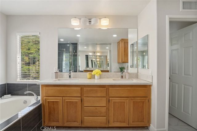 28996 Garnet Canyon Drive, Saugus, CA 91390