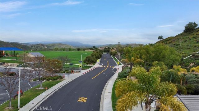 28996 Garnet Canyon Drive, Saugus, CA 91390
