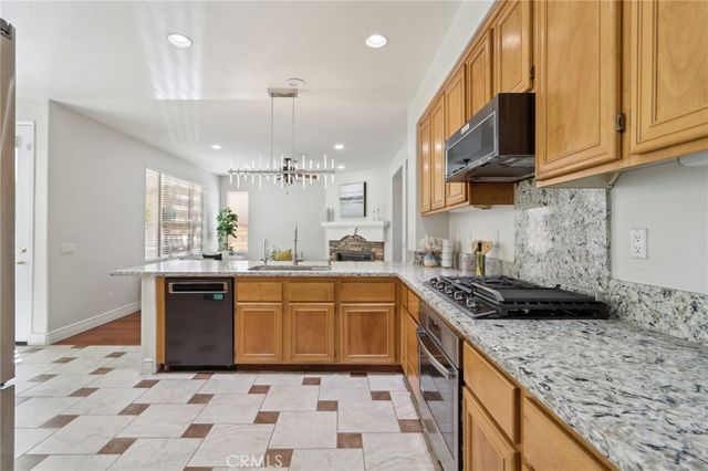 28996 Garnet Canyon Drive, Saugus, CA 91390