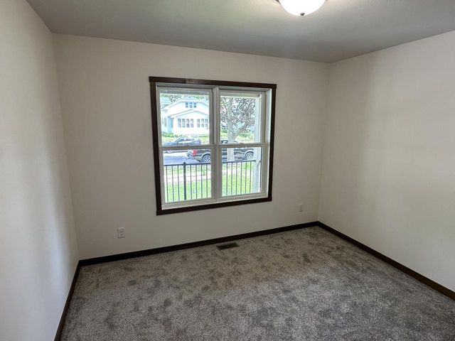 2010 14th STREET S, La Crosse, WI 54601
