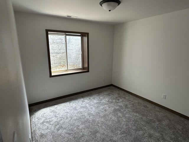 2010 14th STREET S, La Crosse, WI 54601