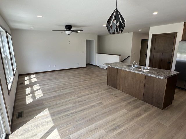 2010 14th STREET S, La Crosse, WI 54601