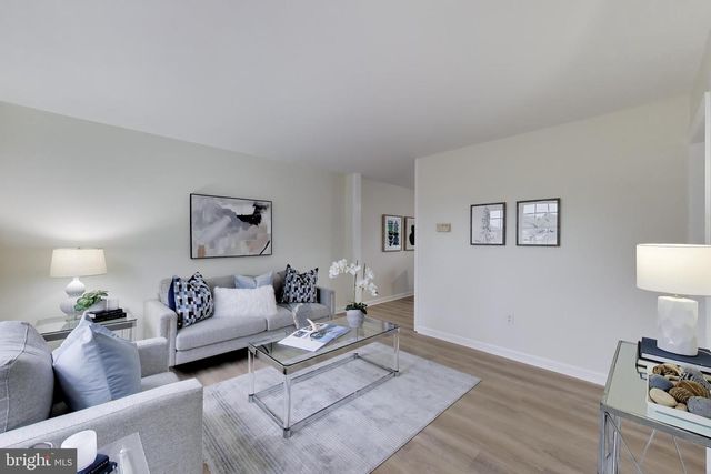 1242 CEDARCLIFF DR, Glen Burnie, MD 21060