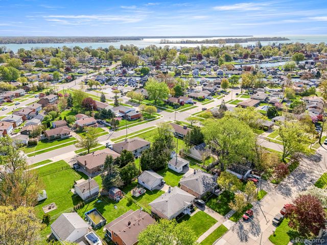 30022 White Street, Gibraltar, MI 48173