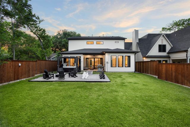 8922 San Benito Way, Dallas, TX 75218