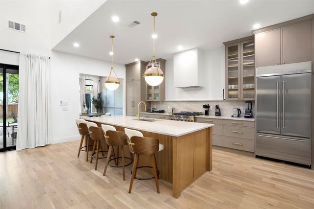 8922 San Benito Way, Dallas, TX 75218
