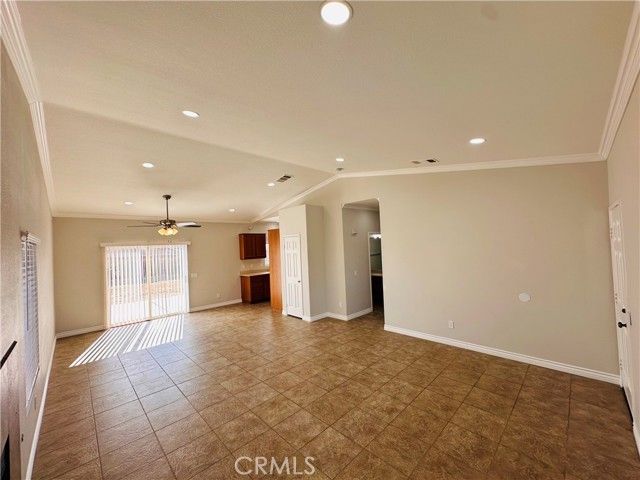 14995 Hopland, Victorville, CA 92394