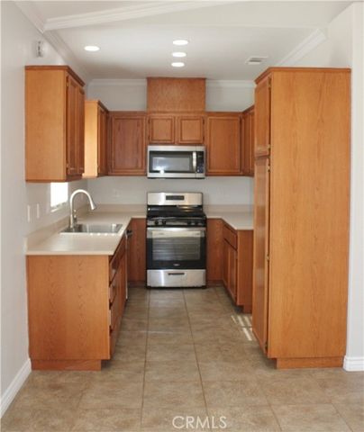 14995 Hopland, Victorville, CA 92394