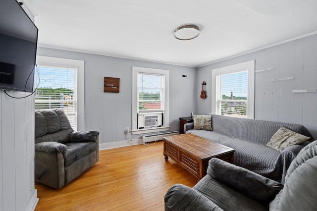 142A Broadway Street, Dover, NH 03820