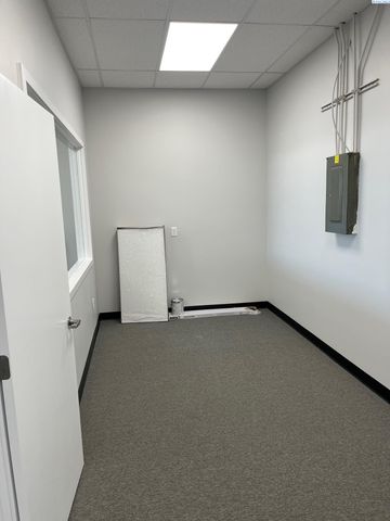 3180 W Clearwater Ave Ste N, Kennewick, WA 99336