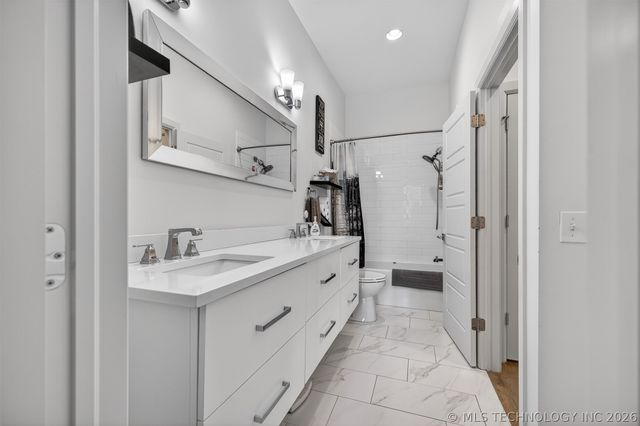 1129 E 7th Street B13, Tulsa, OK 74120