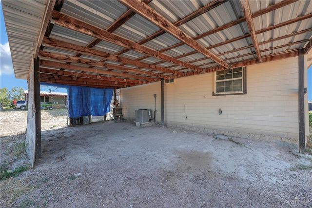 586 Paseo Lindo Street, Rio Grande City, TX 78582