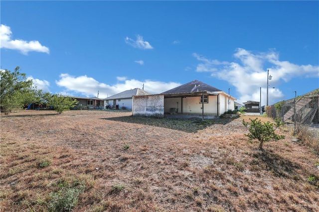 586 Paseo Lindo Street, Rio Grande City, TX 78582