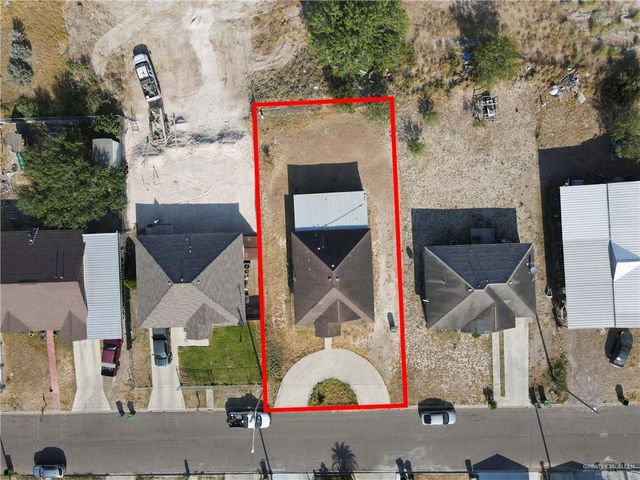 586 Paseo Lindo Street, Rio Grande City, TX 78582