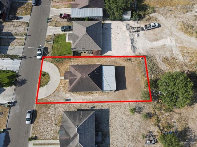 586 Paseo Lindo Street, Rio Grande City, TX 78582