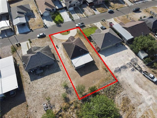 586 Paseo Lindo Street, Rio Grande City, TX 78582