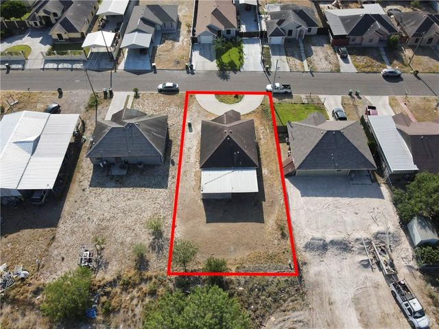 586 Paseo Lindo Street, Rio Grande City, TX 78582
