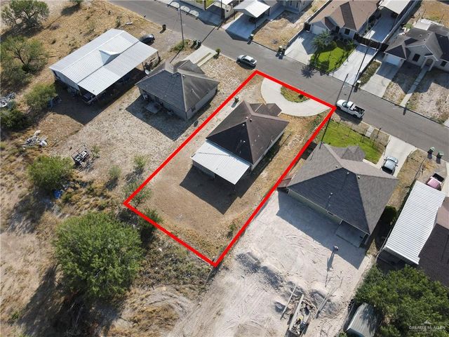 586 Paseo Lindo Street, Rio Grande City, TX 78582